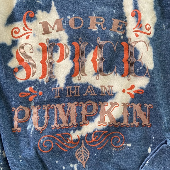 Bleached Pumpkin Sweatshirt - Extended Sizes - Picture 3 of 5